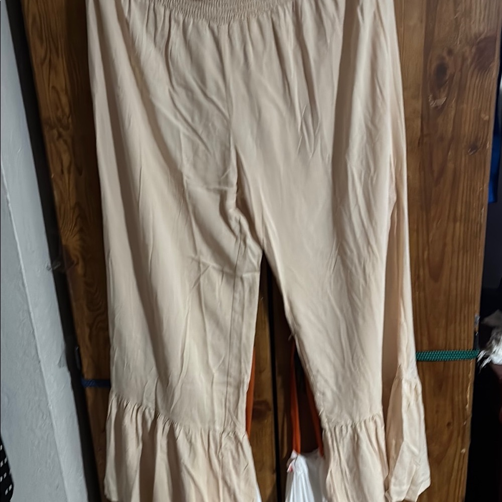 Cream Wide-Leg Ruffle Pants -NWT - Picture 10 of 13